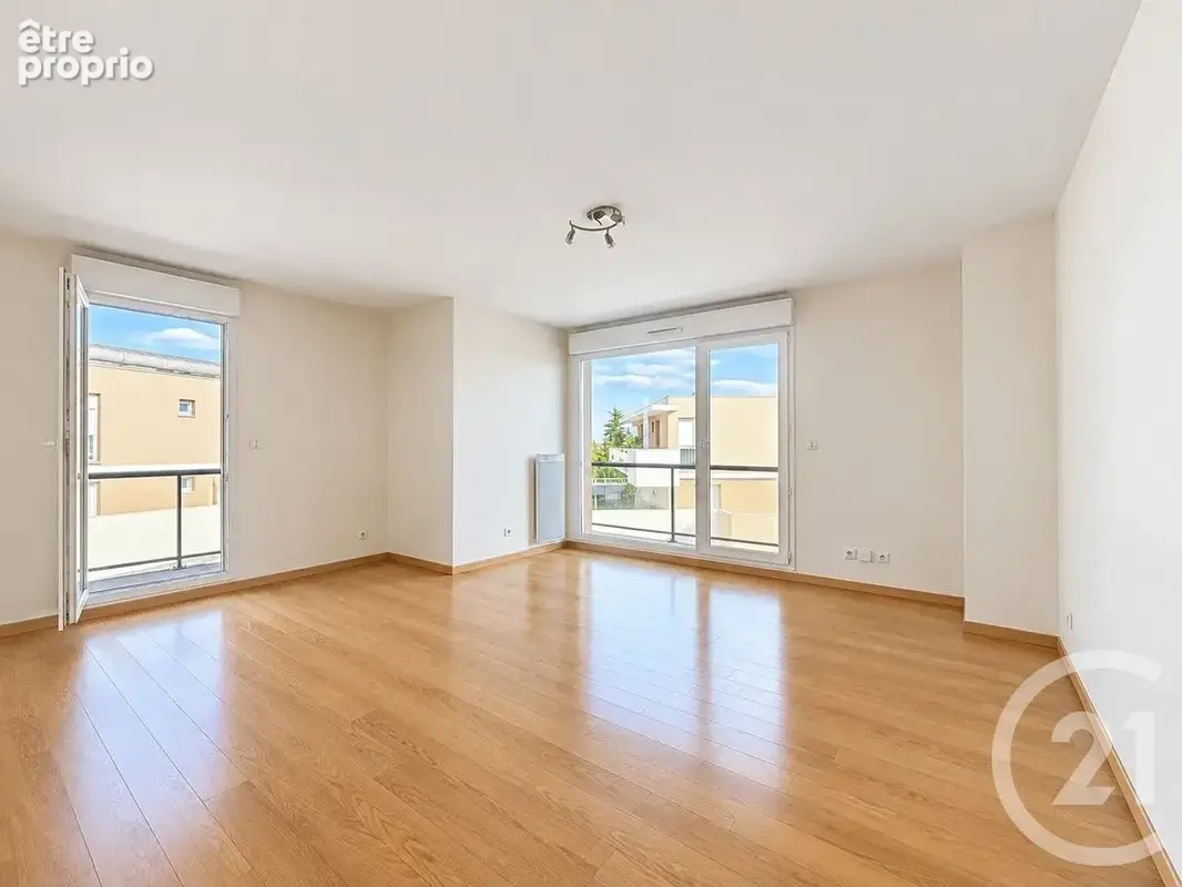 Appartement 3 pièces 72 m² à vendre à Luce (28110) - photo 2