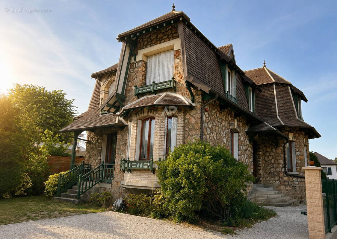 Maison à MAISONS-LAFFITTE