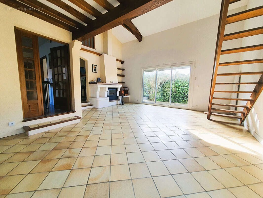 Grande maison familiale 4 chambres avec piscine - quartier du Montagné- Villeneuve les Avignon - photo 4