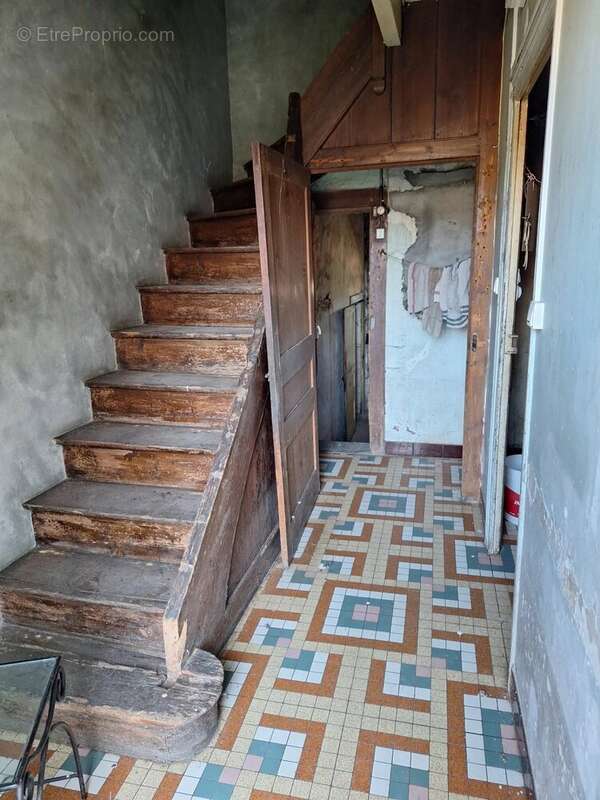 Ancien logis à renover Brie 16590 - photo 4