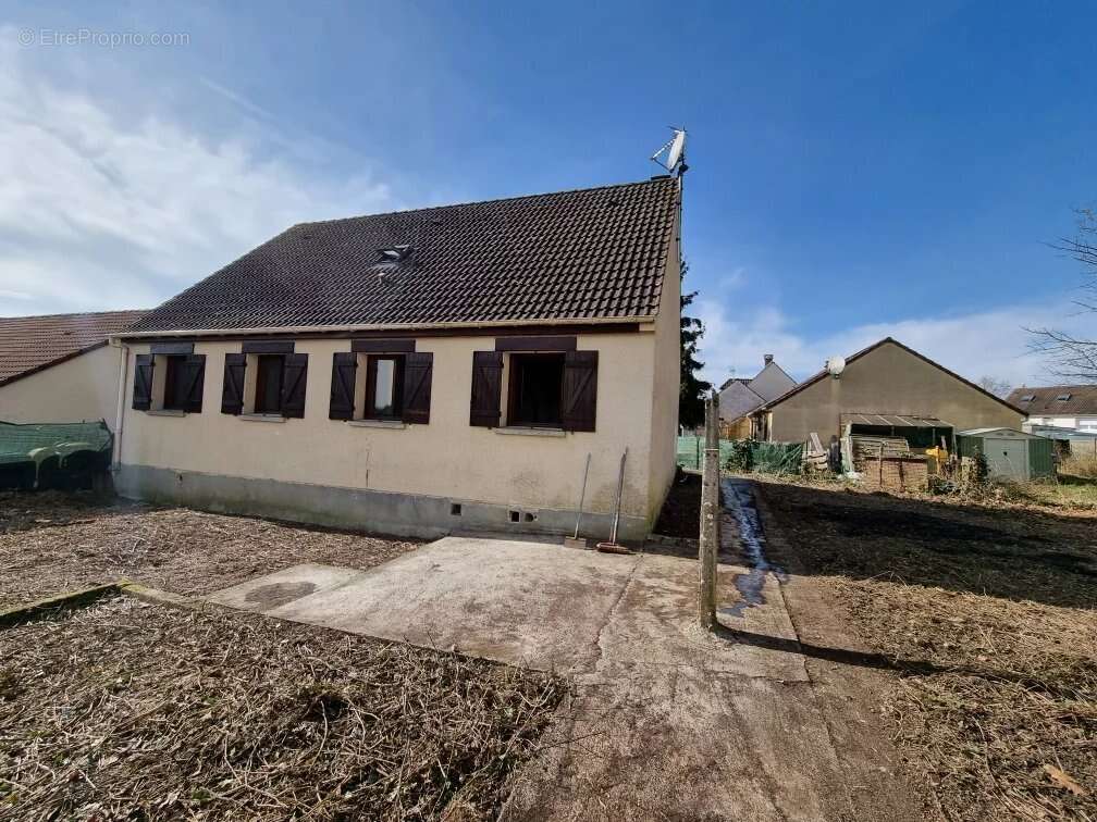 Maison à COULOMMIERS