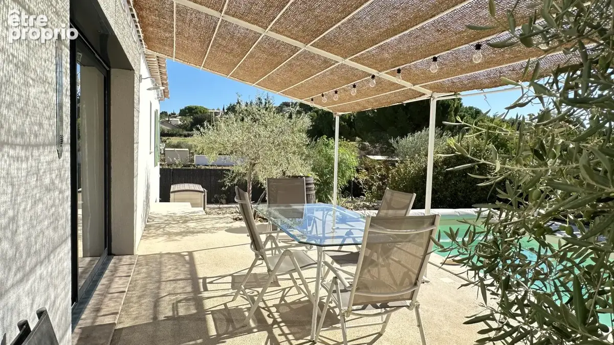 Exclusivité - Carcès - Villa de type 4 + véranda sur 759 2 avec piscine. - photo 5