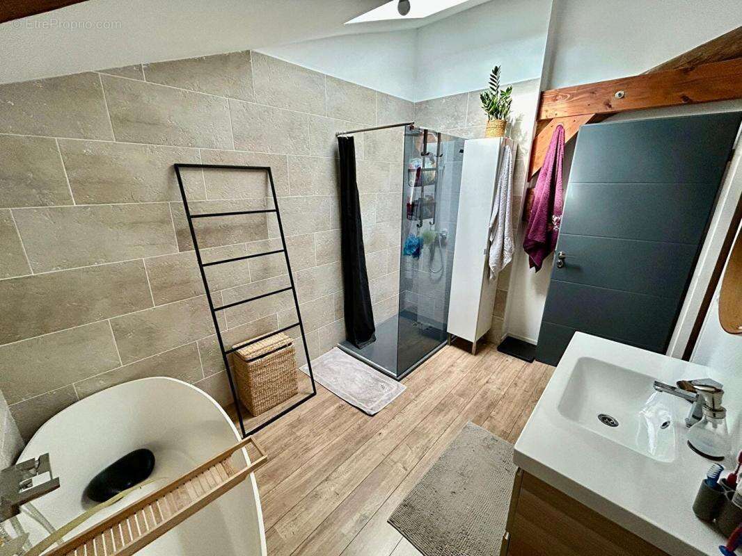 Appartement à ARNAS