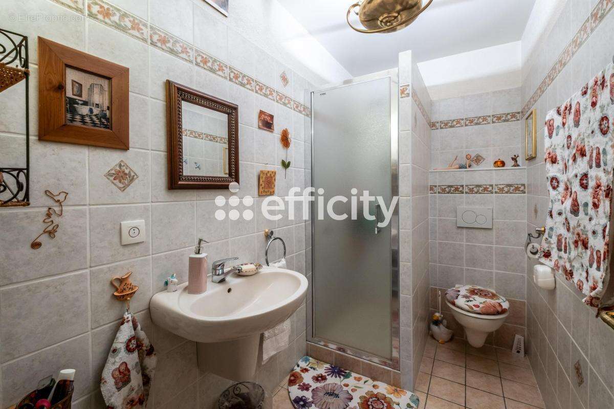 Maison à CHENS-SUR-LEMAN