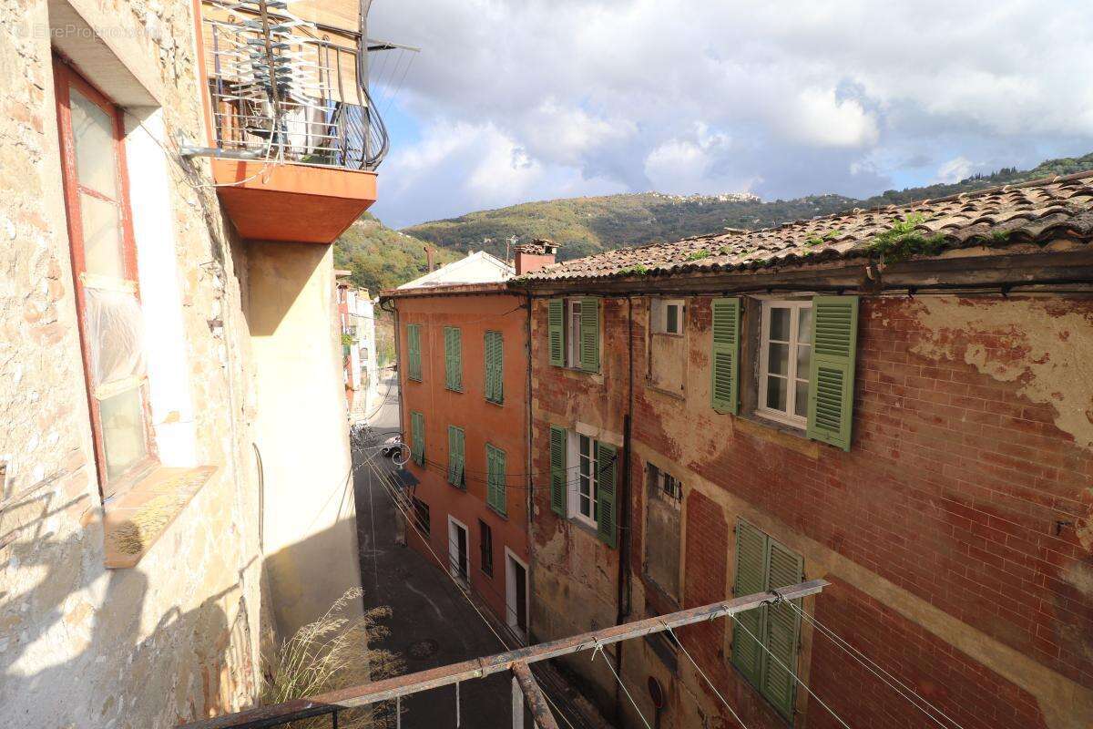 Appartement à CONTES
