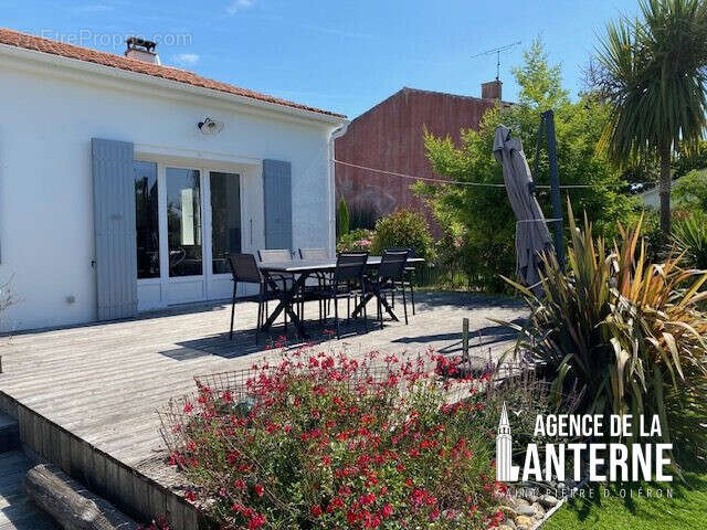 Maison à LA BREE-LES-BAINS