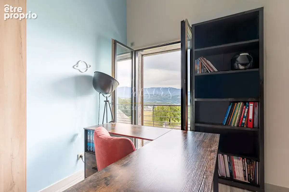 Maison familiale de 226m²  Vue Exceptionnelle sur les montagnes et Studio indépendant - photo 8
