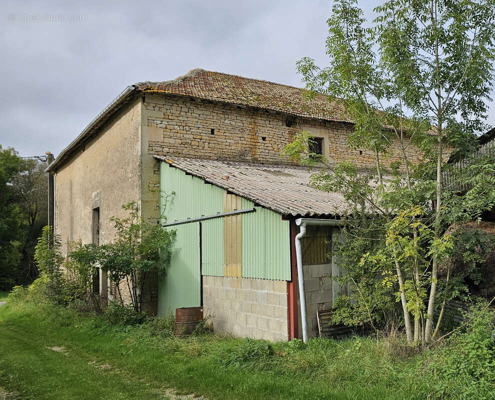 Maison à BIENCOURT-SUR-ORGE