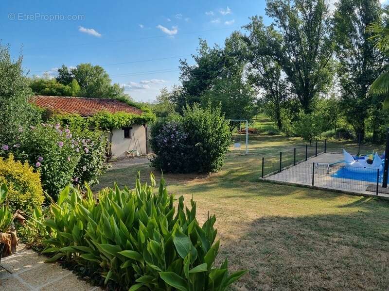 Maison à SAINTE-LIVRADE-SUR-LOT