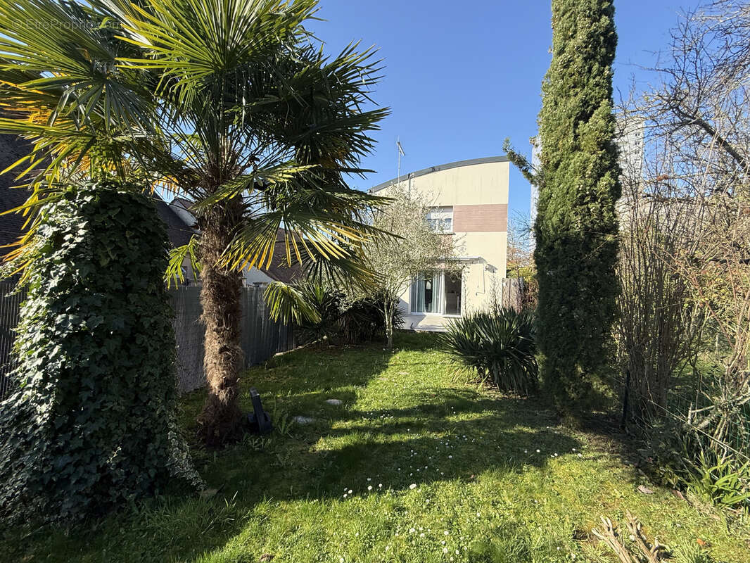 Maison à COULAINES