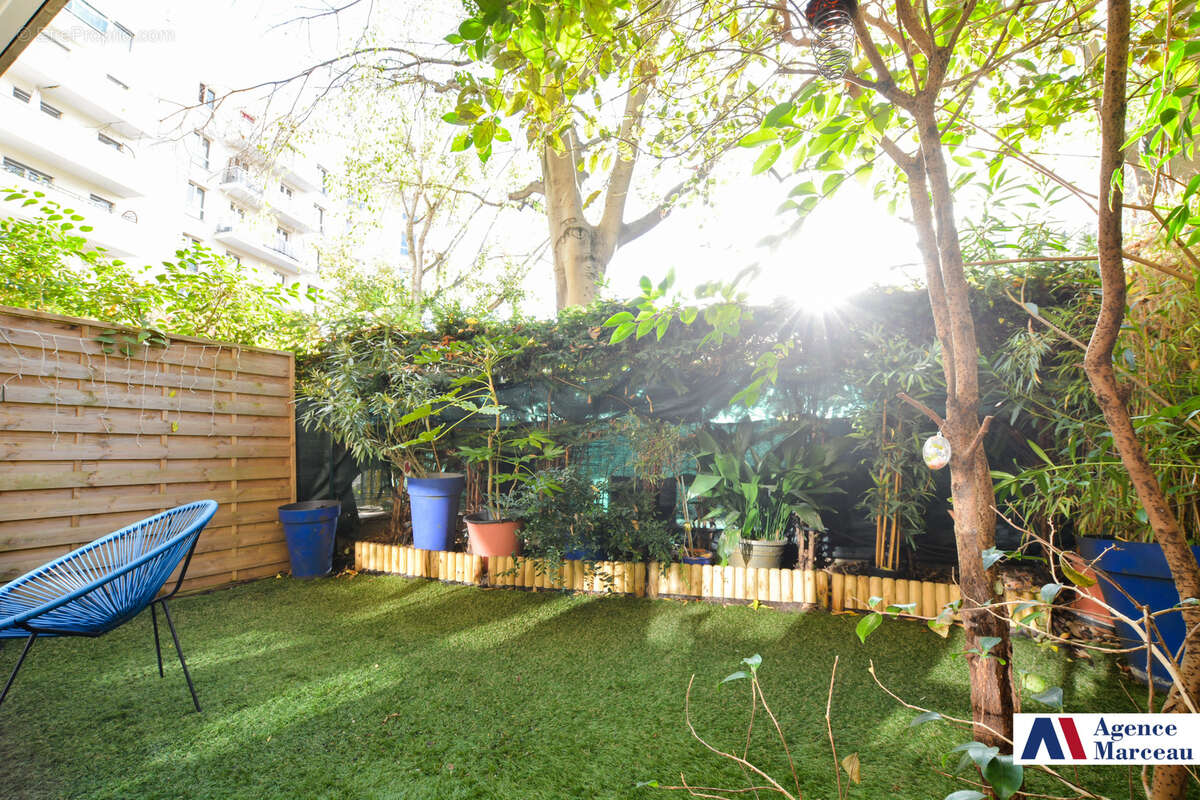 Appartement à COURBEVOIE