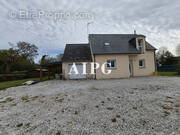 Maison à PLOUNEVEZ-QUINTIN