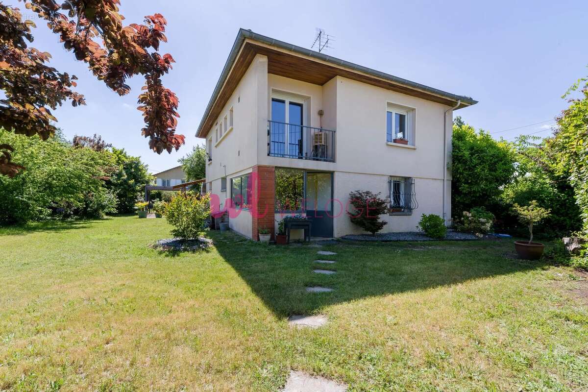 Maison à CHAVANOZ
