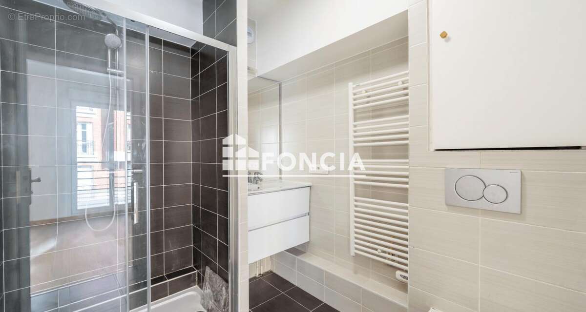 Appartement à PARIS-20E