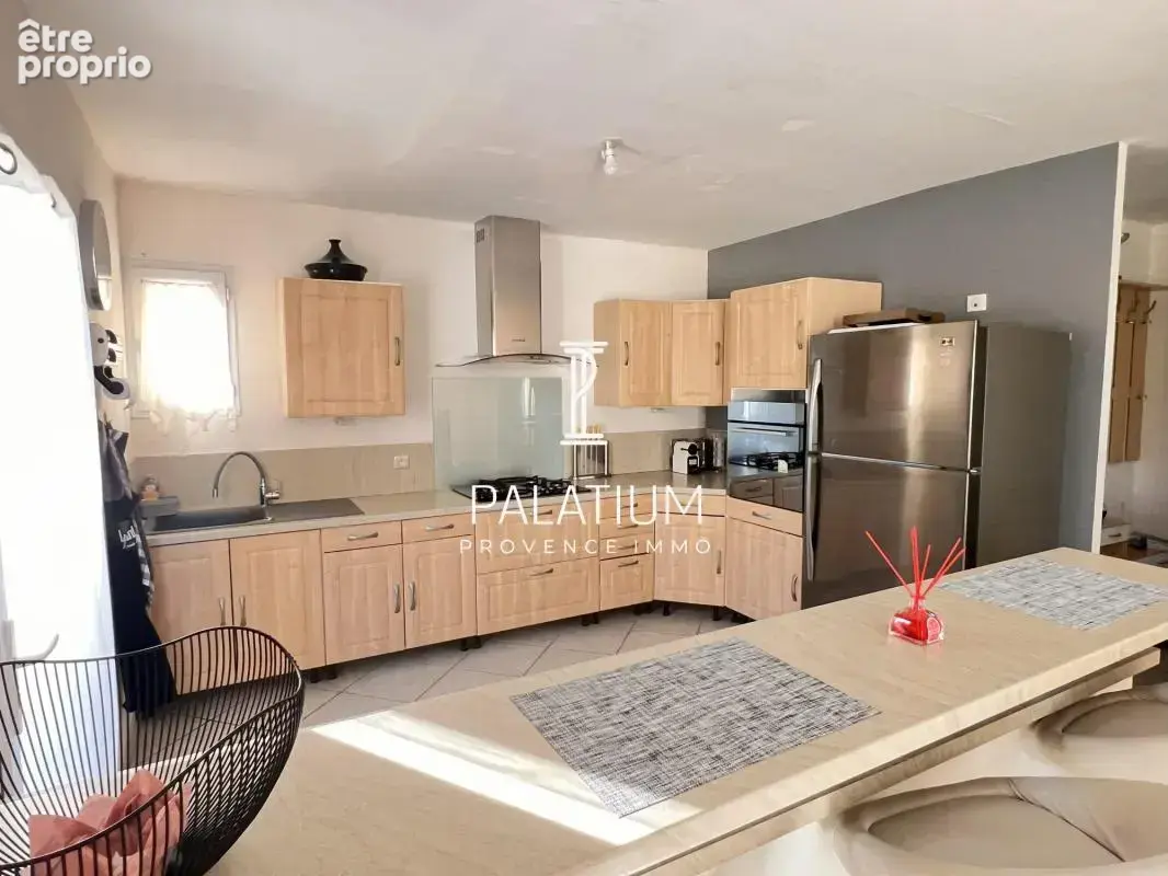 Maison d'habitation de 145 m2 et entrepôt de 82 m2 - photo 4