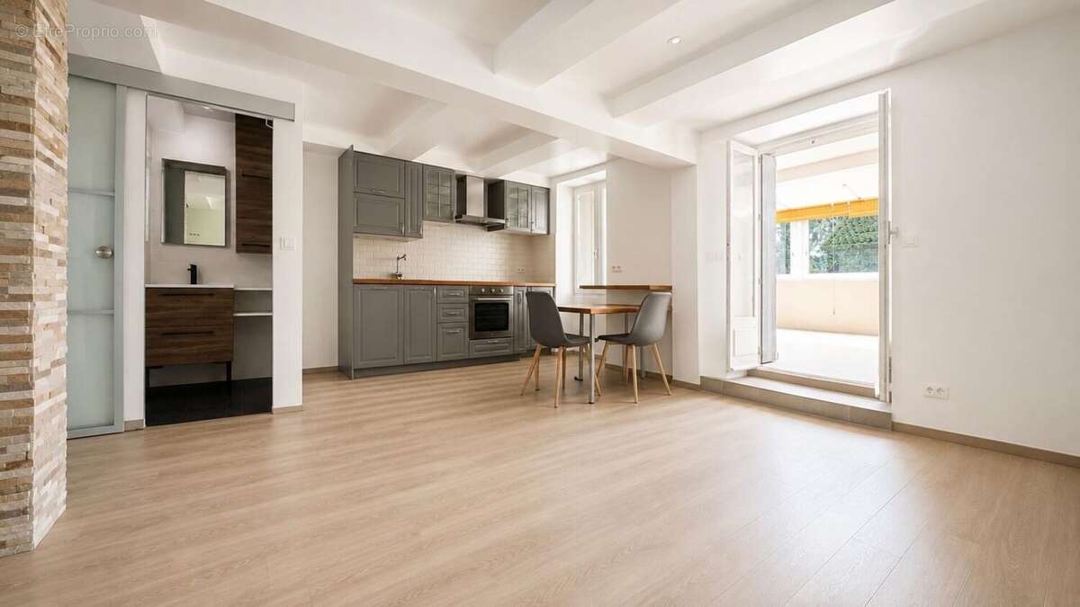 Appartement 64 m² à Saint-Andre-Les-Alpes  - photo 5