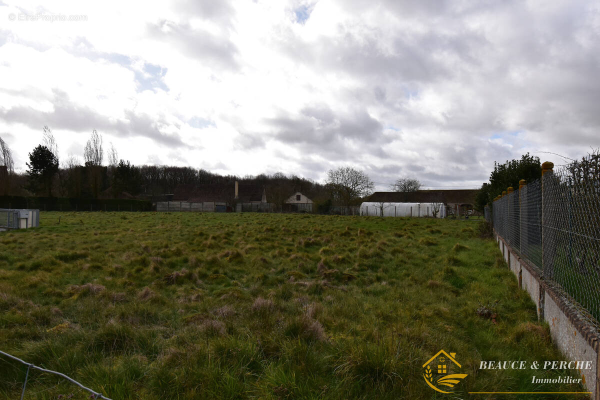 Terrain à ILLIERS-COMBRAY