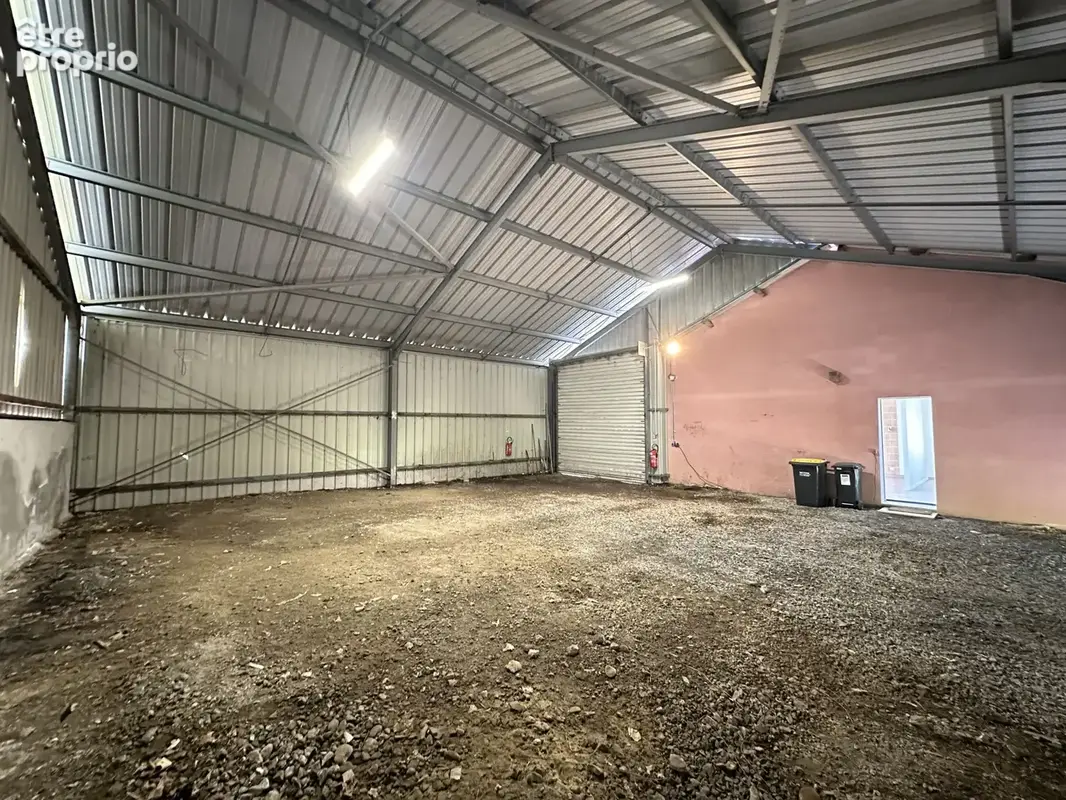 Bâtiment professionnel de 197 m2 au total environ, à 5 minutes du centre ville d'Oloron Sainte Marie - photo 8
