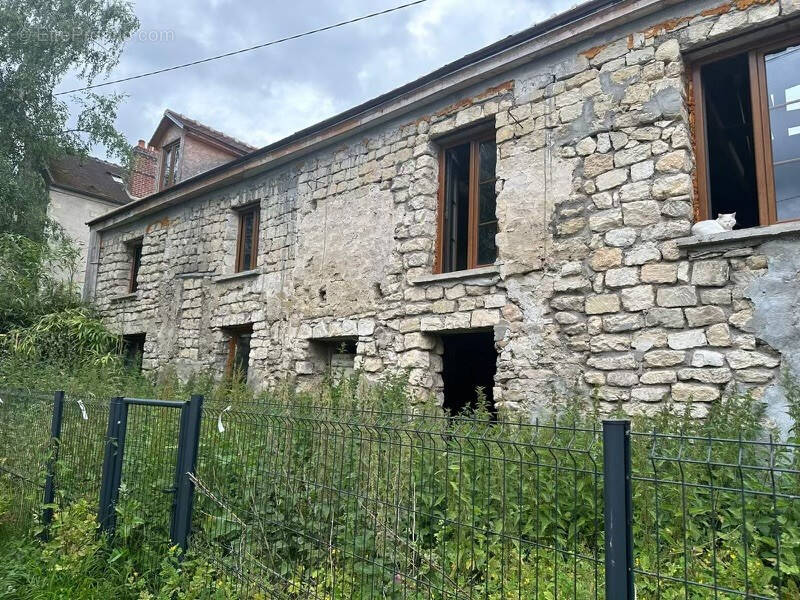 Appartement à PRESLES