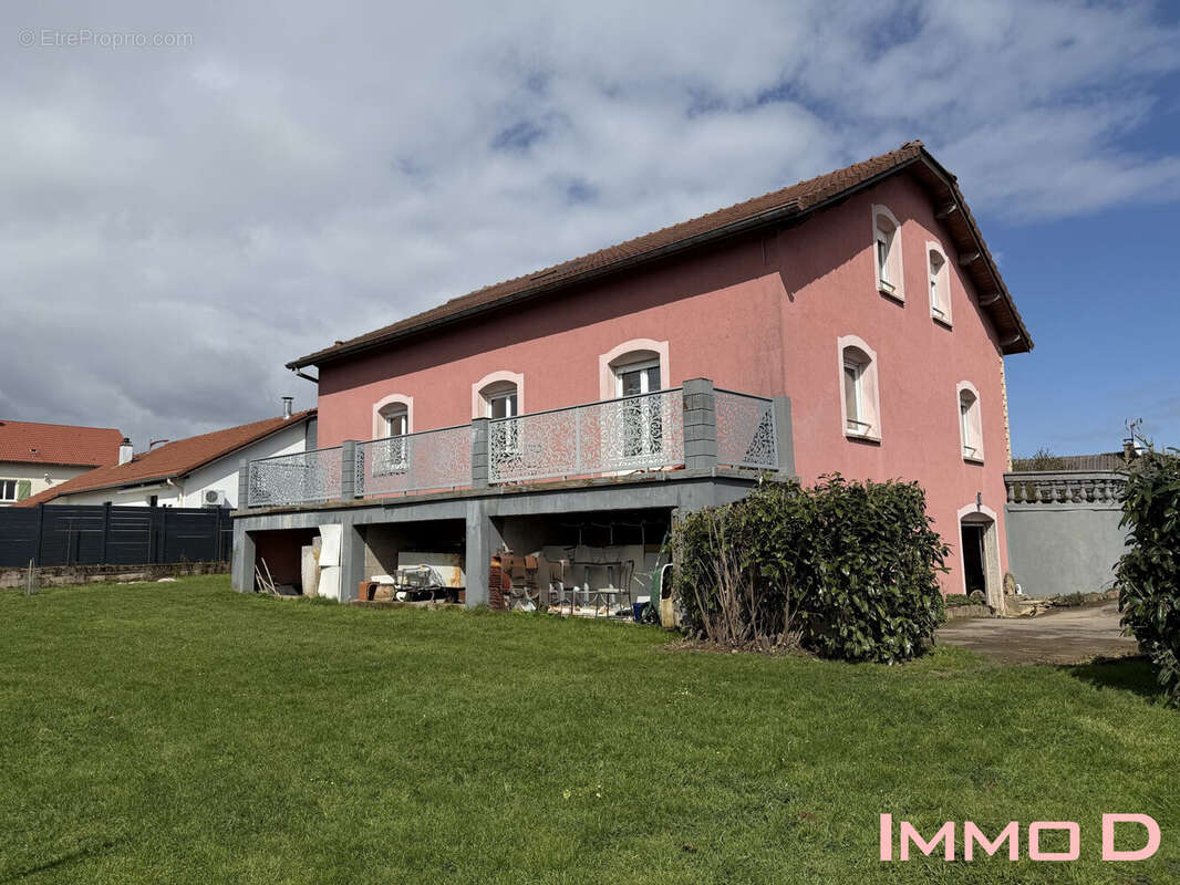 Maison à LONGCHAMP