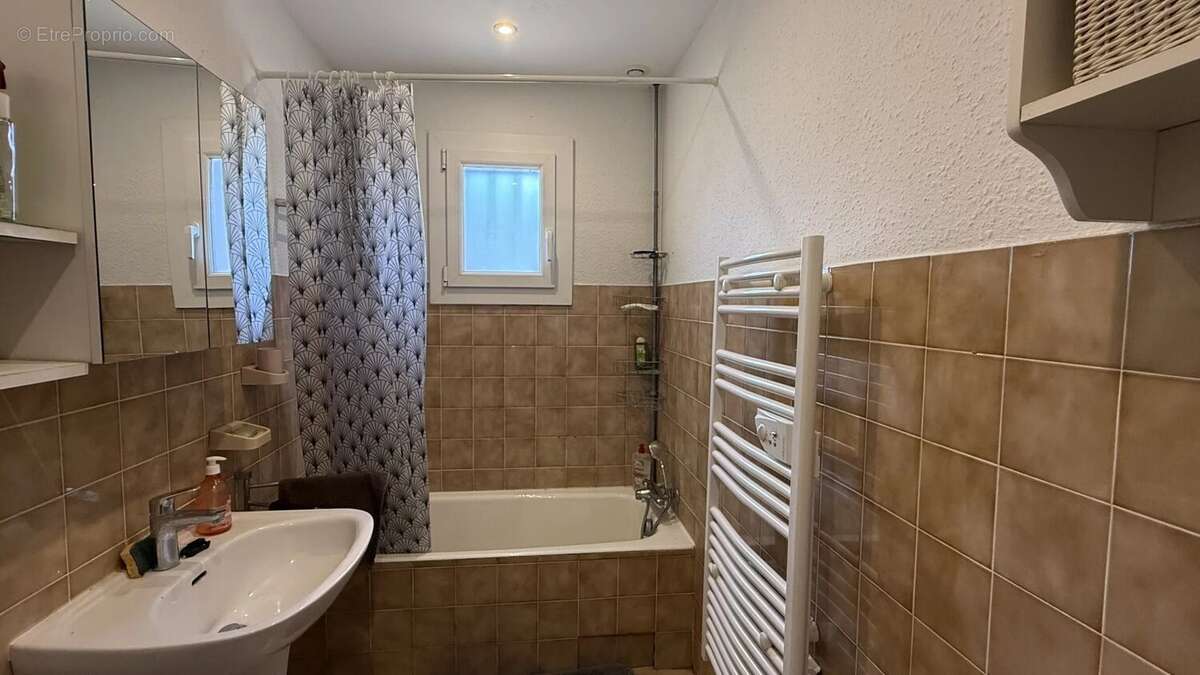 Maison à SANTA-LUCIA-DI-MORIANI