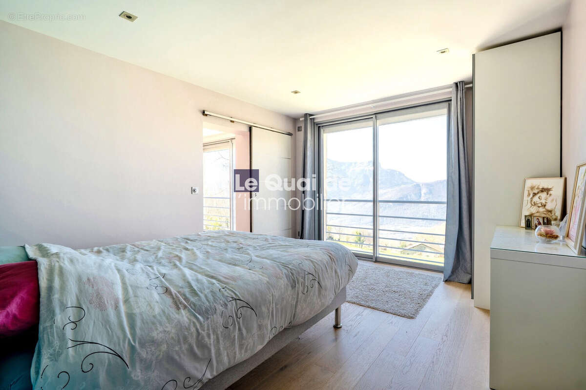 Maison à FONTANIL-CORNILLON