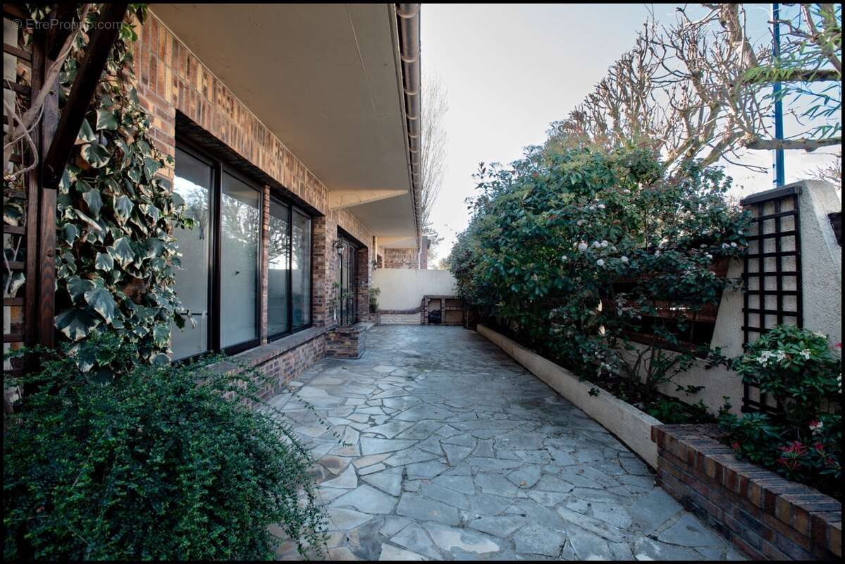 Appartement à vendre 3 pièces CHOISY LE ROI (94) - photo 5