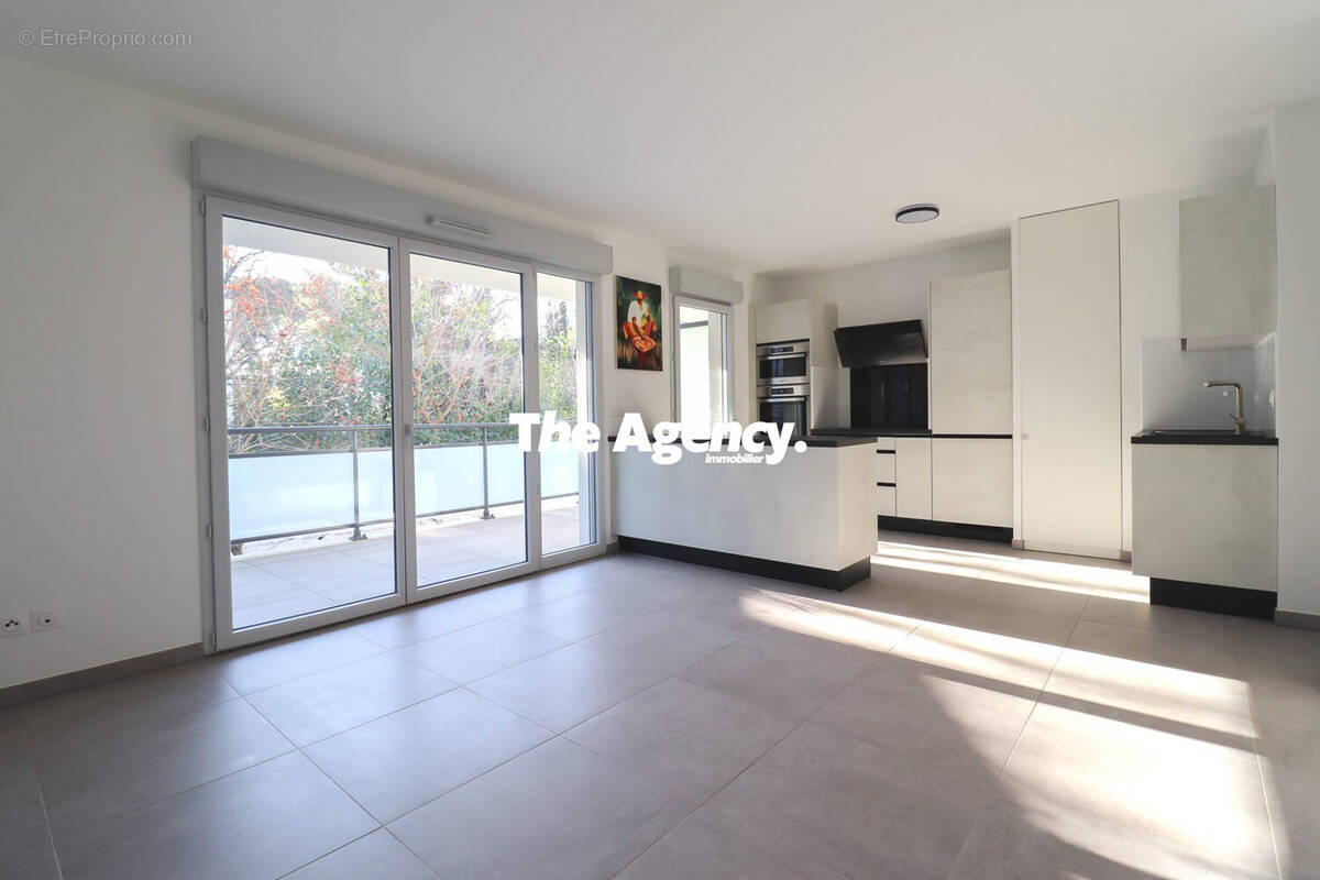 Appartement à MARSEILLE-9E