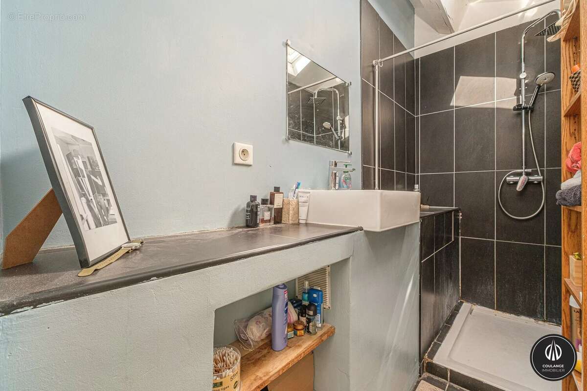 Appartement à MARSEILLE-2E