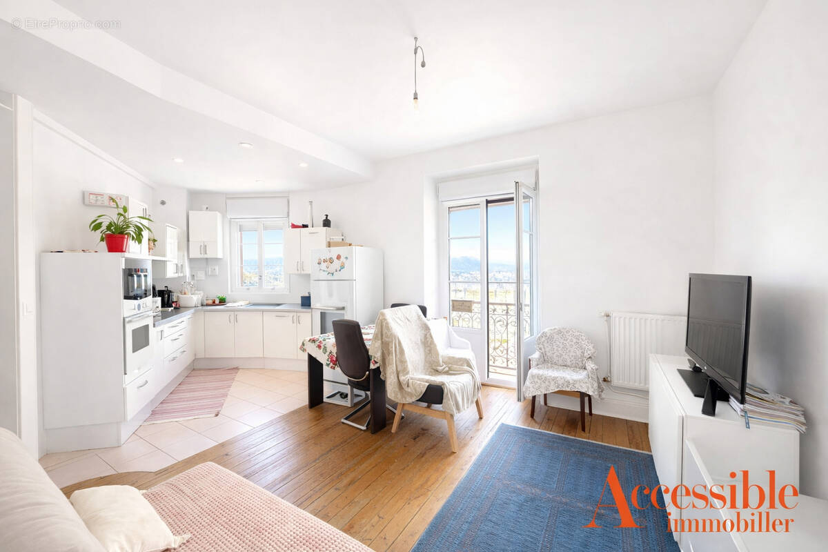 Appartement à AIX-LES-BAINS