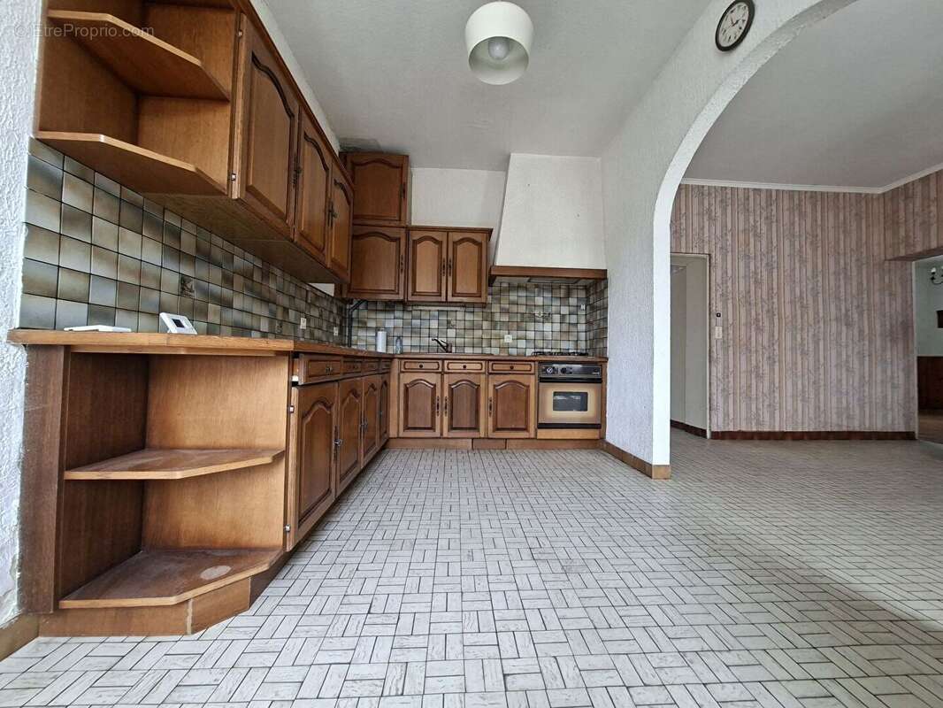 Maison en pierre + grange -Terrain env. 1 390m² -Beau potentiel - Saint-André-des-Eaux - photo 10