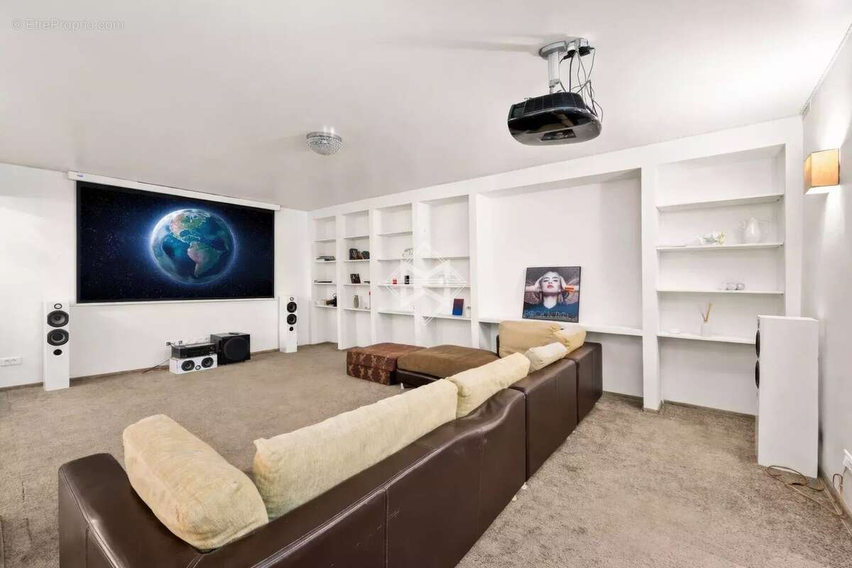 Maison à VILLENEUVE-LOUBET