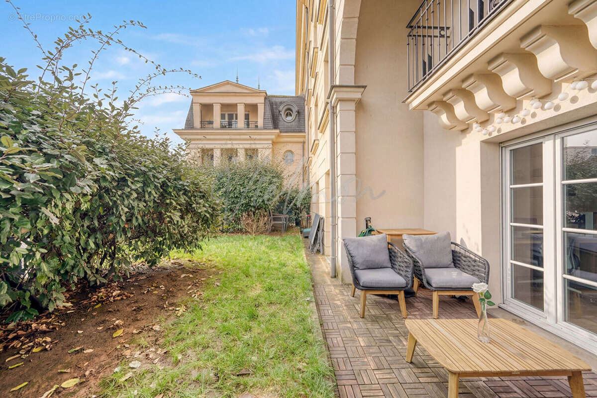 Appartement à LE PLESSIS-ROBINSON