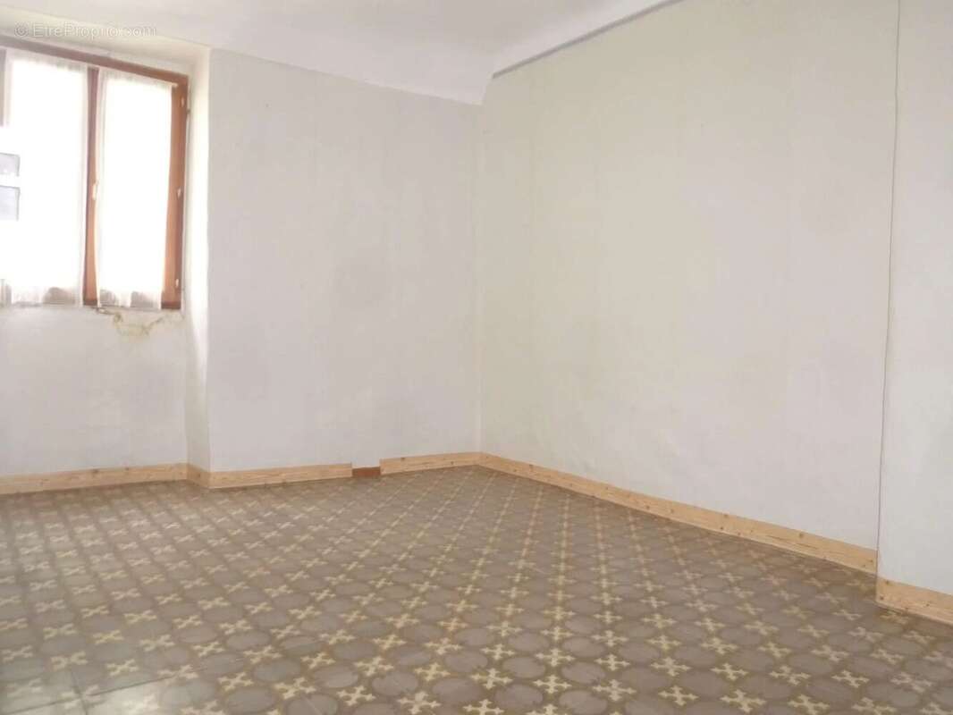 Appartement à PUGET-ROSTANG