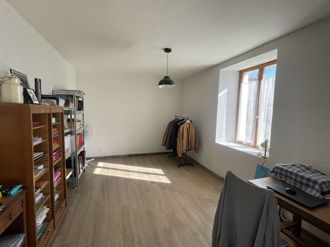 Maison à SAINT-JEAN-DE-SAUVES