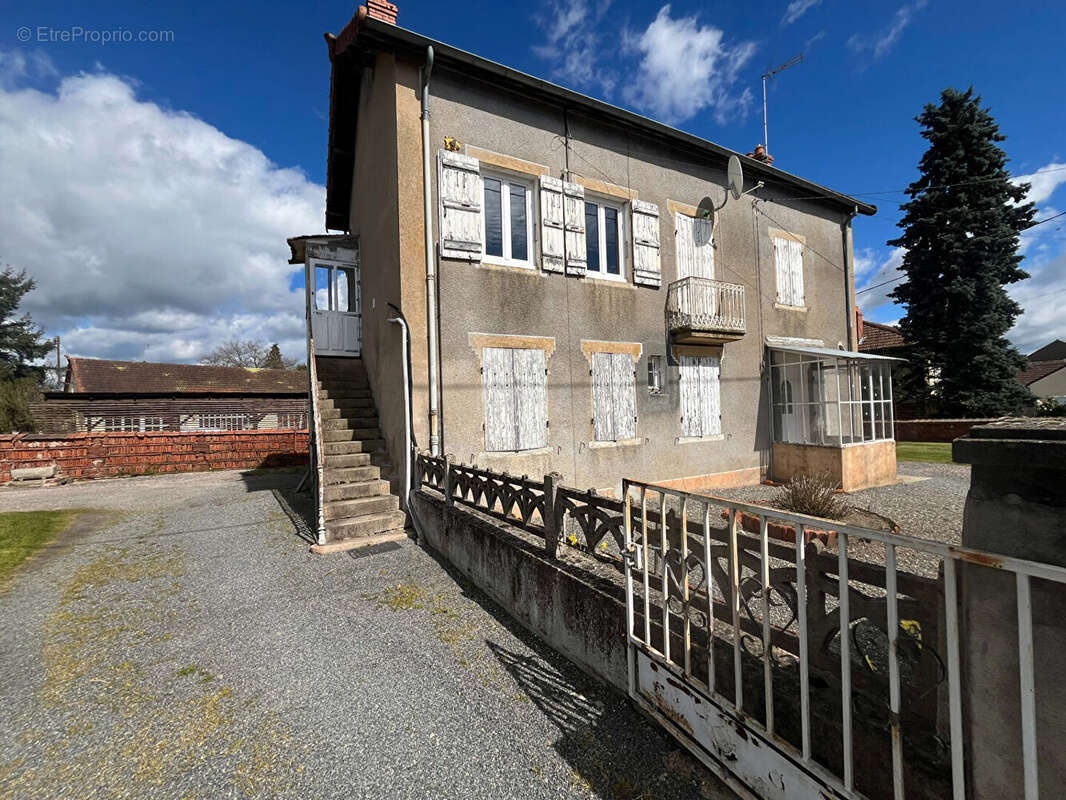 Appartement à ECUISSES