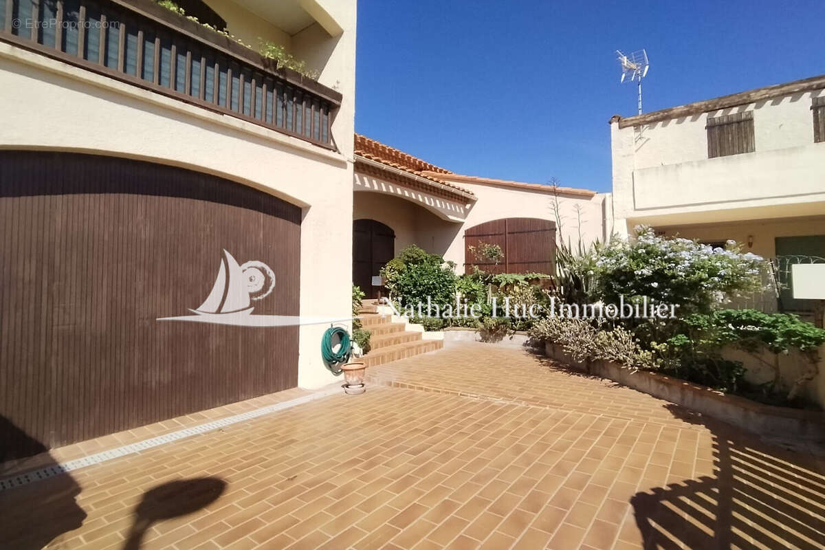 Maison 200 m² à Le Barcares  - photo 2