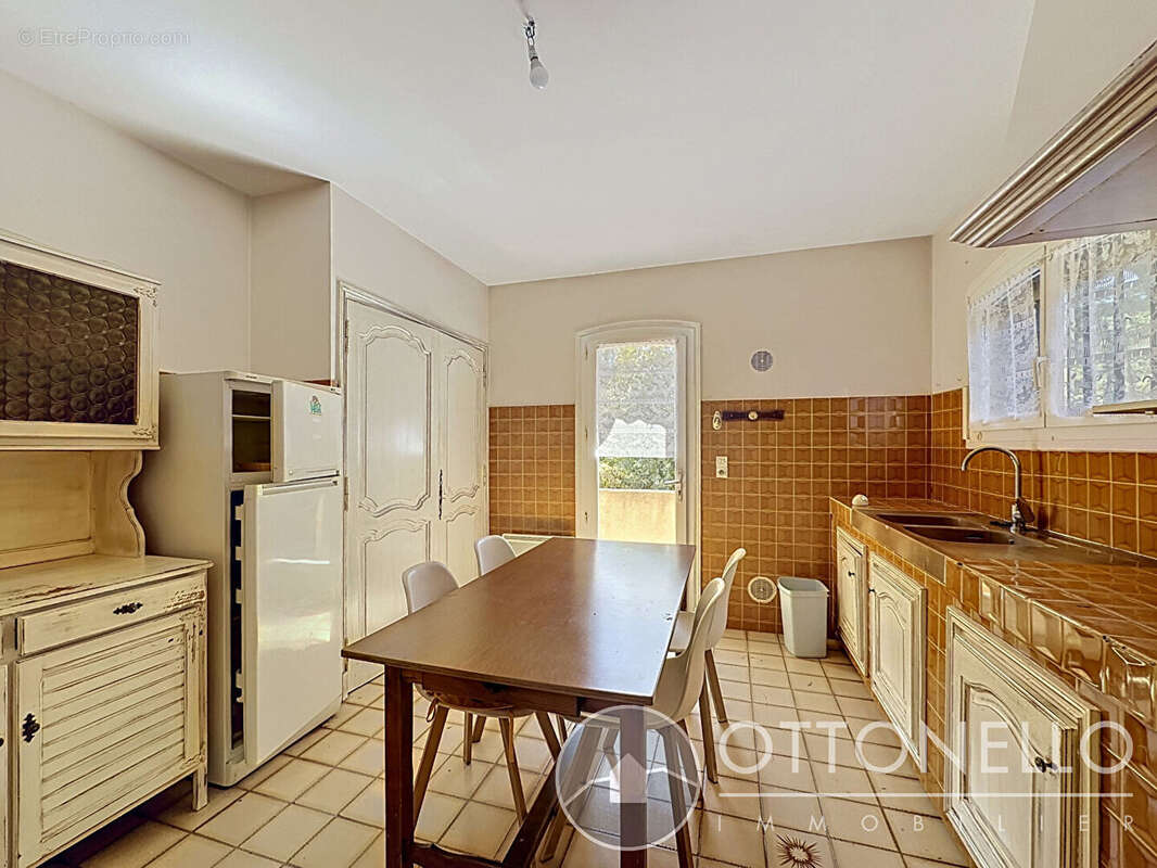 Maison à ROQUEBRUNE-SUR-ARGENS