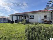 Maison à NIVOLAS-VERMELLE