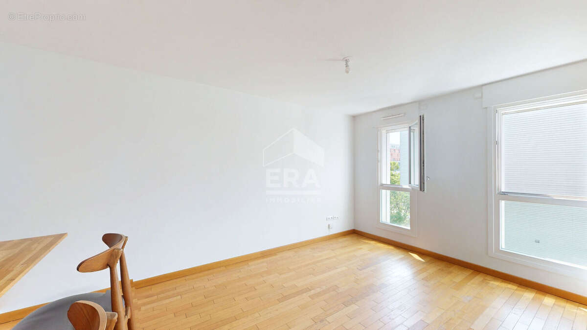 Appartement à PARIS-19E