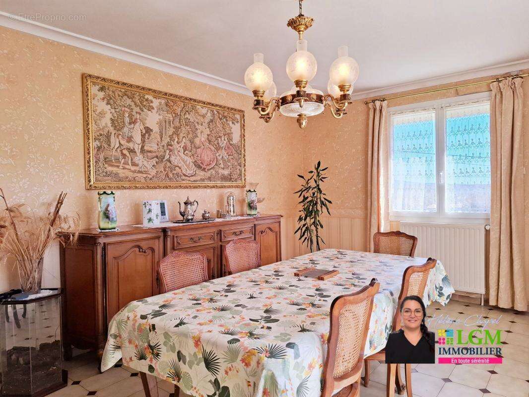 Maison à SAINT-PRIVAT-DES-VIEUX