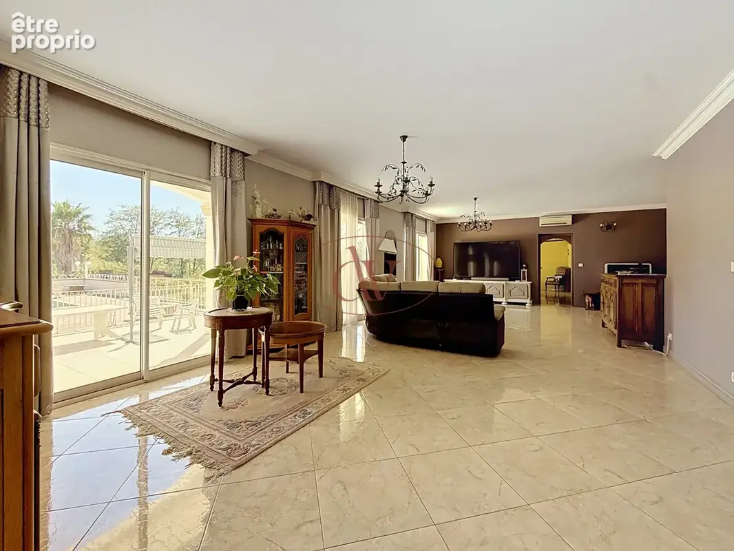 EXCLUSIVITÉ, 6 chambres,  Superbe maison familiale à POLLESTRES, 230 m2 sur terrain de plus de 3000 m2 - photo 3