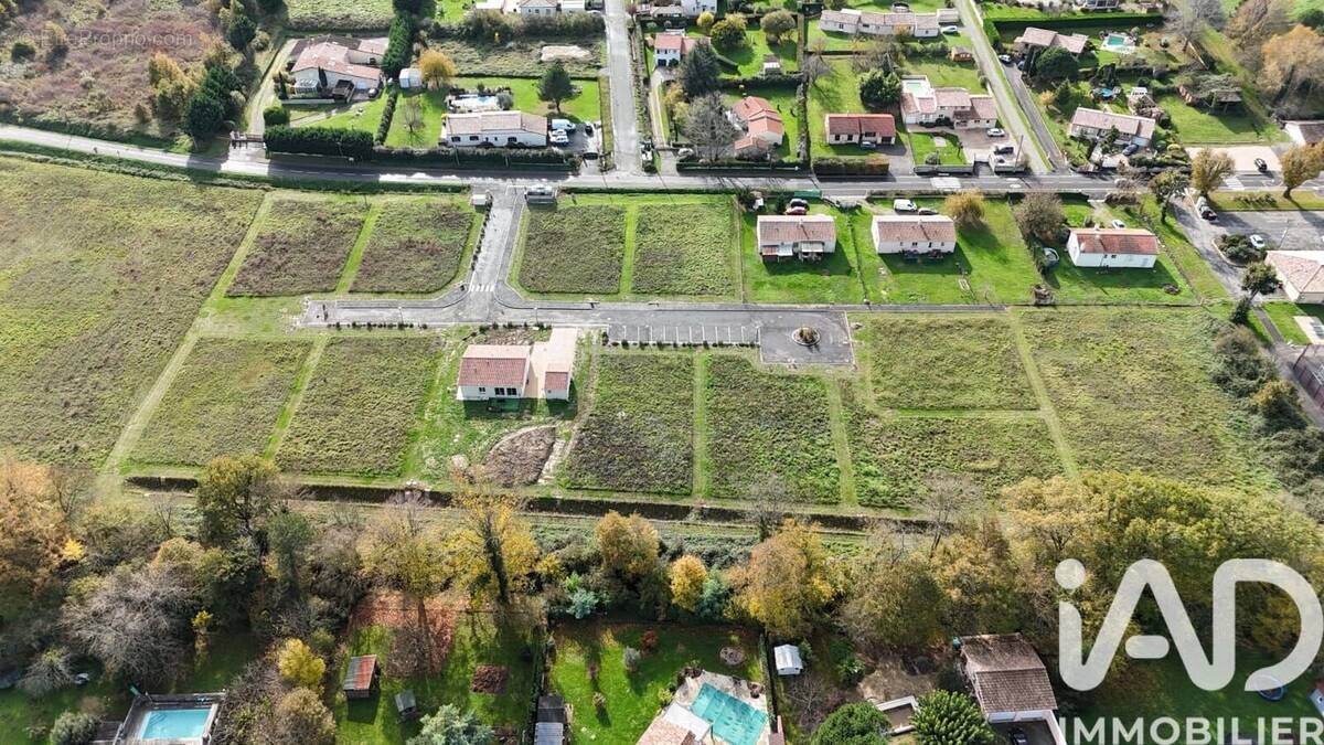 Photo 1 - Terrain à SAIGUEDE