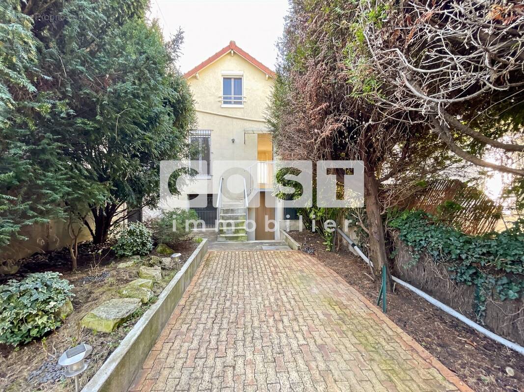 Maison à ASNIERES-SUR-SEINE