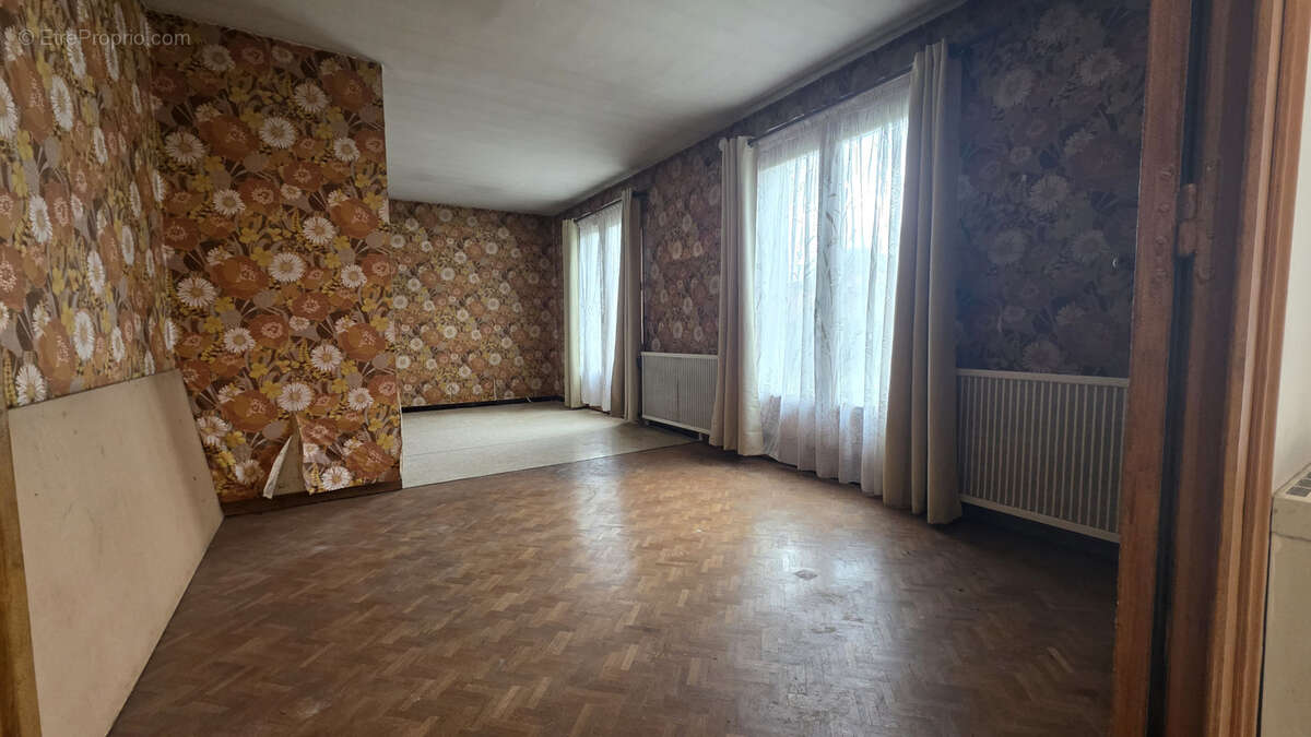 Maison à CHARVIEU-CHAVAGNEUX