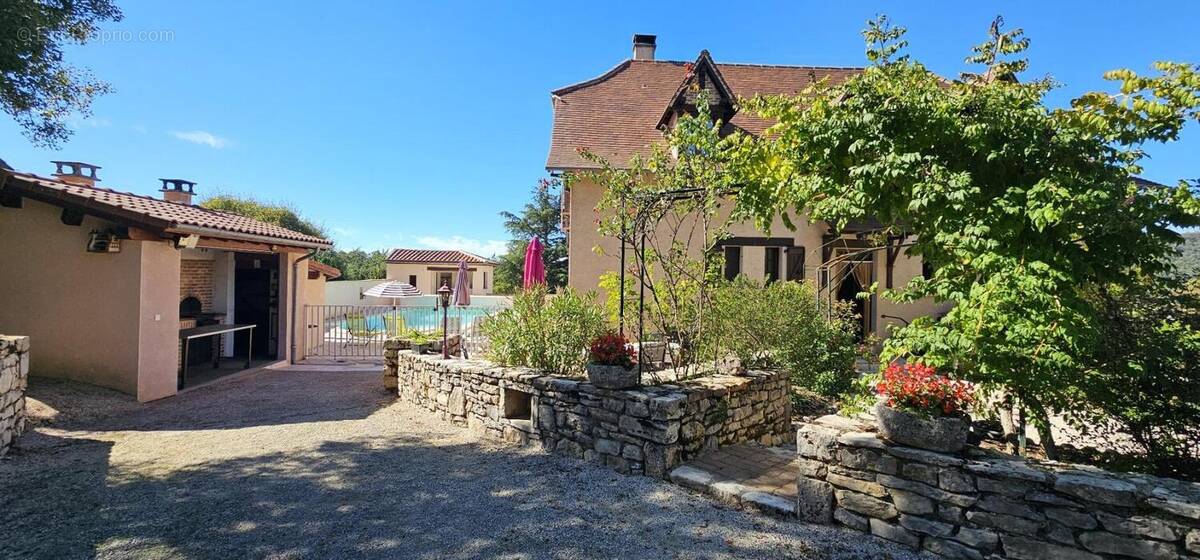 Maison à SALVAGNAC-CAJARC