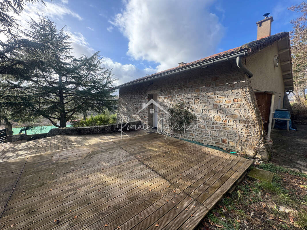 Maison à CREISSELS