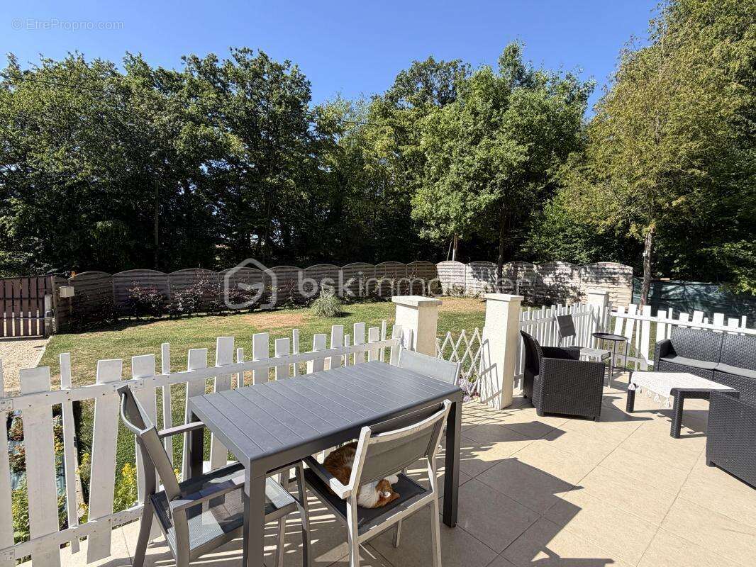 Maison familiale avec sous-sol, 4 chambres , dépendance et bois - photo 7