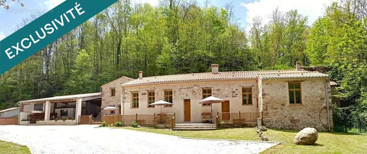 Photo 2 - Maison à SAINT-LAURENT-DE-CERDANS