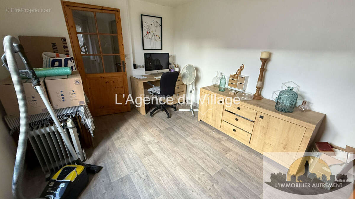 Maison à VILLENEUVE-LES-SABLONS